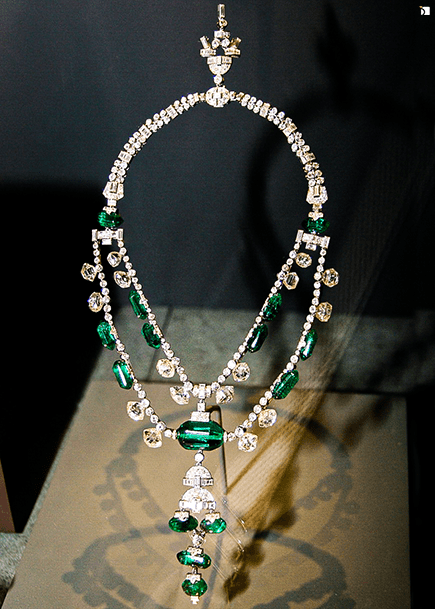Image Showcasing Emerald Diamond Spanish Inquisition Necklace – India 17th - 20th century