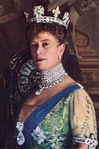 Image Showcasing Queen Mary Wearing Cut Cullinan Diamonds