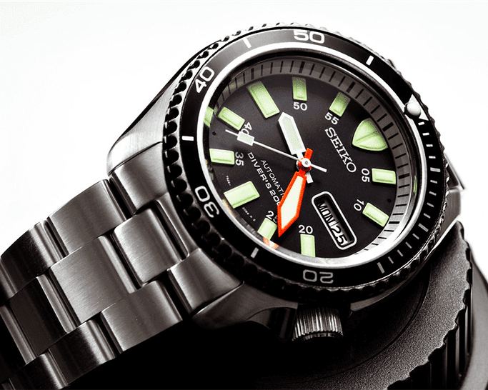 Going Under the Surface: An In-Depth Look at Dive Watches - My Jewelry  Repair