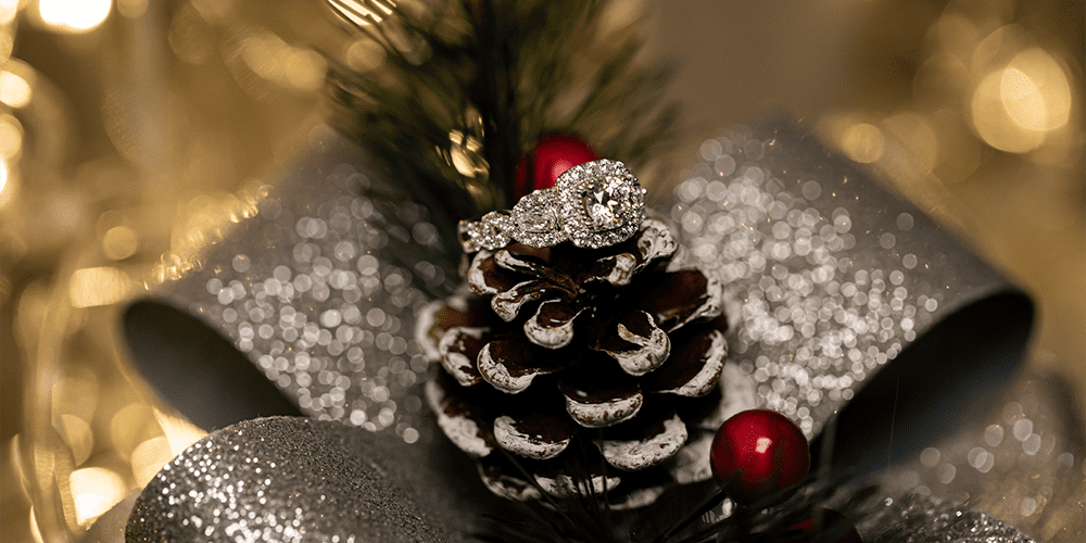 Winter Fine Jewelry Diamond Engagement Ring Christmas Present Pinecone