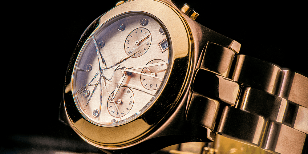 Cracked Timepiece Watch Crystal Replacement Servicing Featured Image