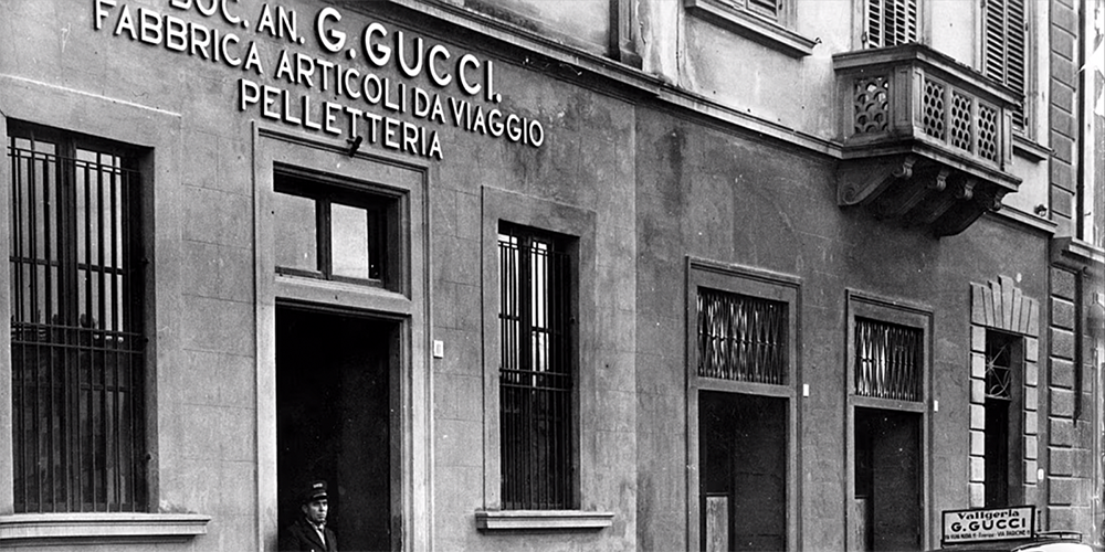 Photo of Gucci store in the 1930s.