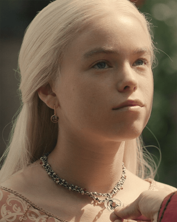 Young Rhaenyra Wearing Old Valyria Daemon Necklace