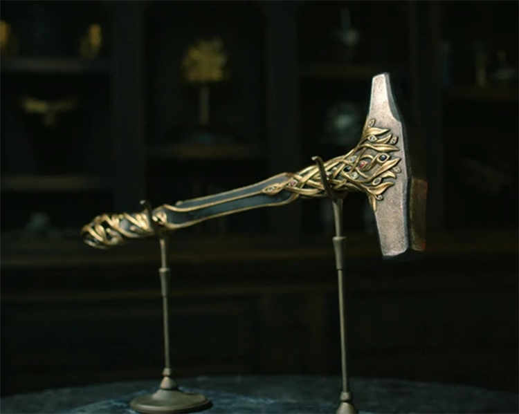 Faenors Hammer in Celebrimbors Workshop (via The Rings of Power Fandom)