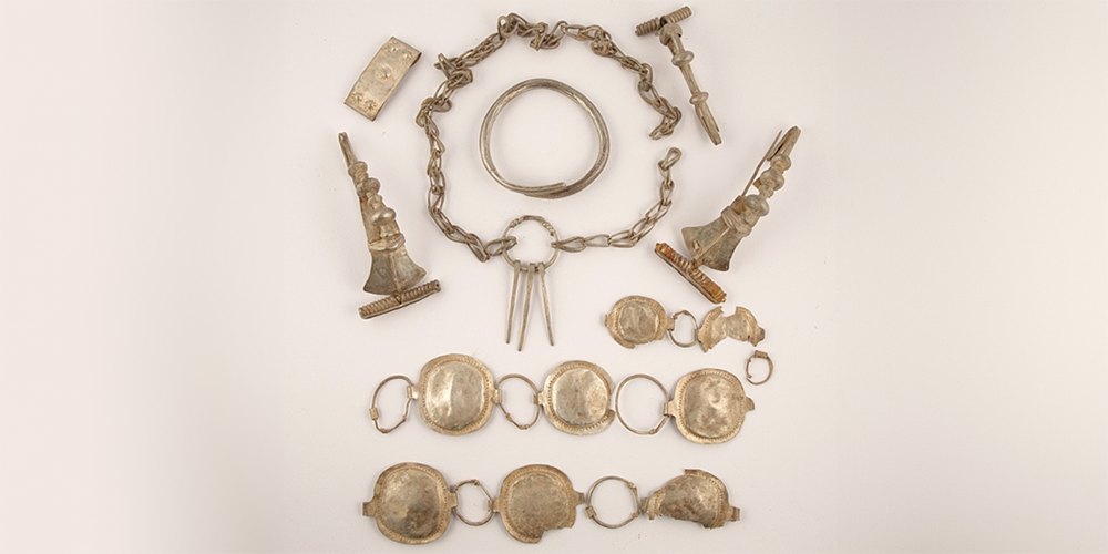 Centuries Old Decian Silver Jewelry Hoard in Transylvania