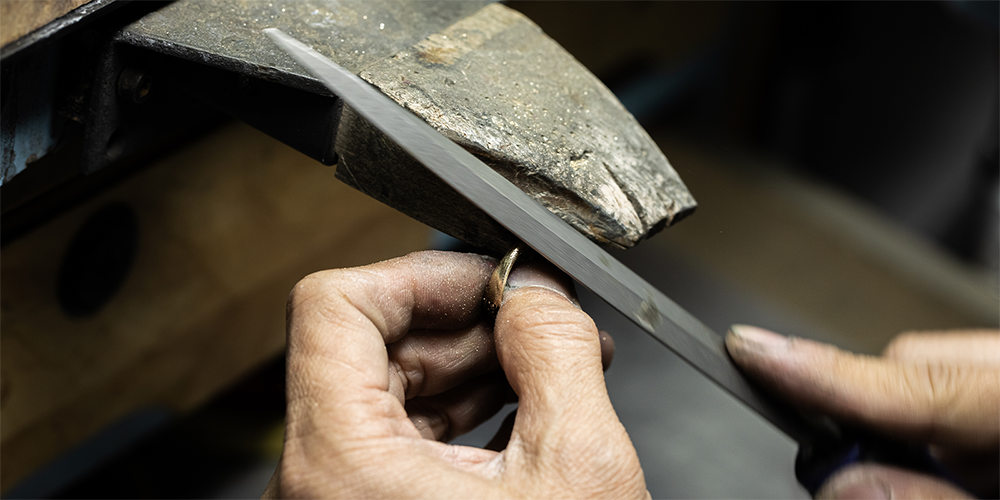 Before After 190 Master Jeweler Soldering Full Shank Onto Ring Repair